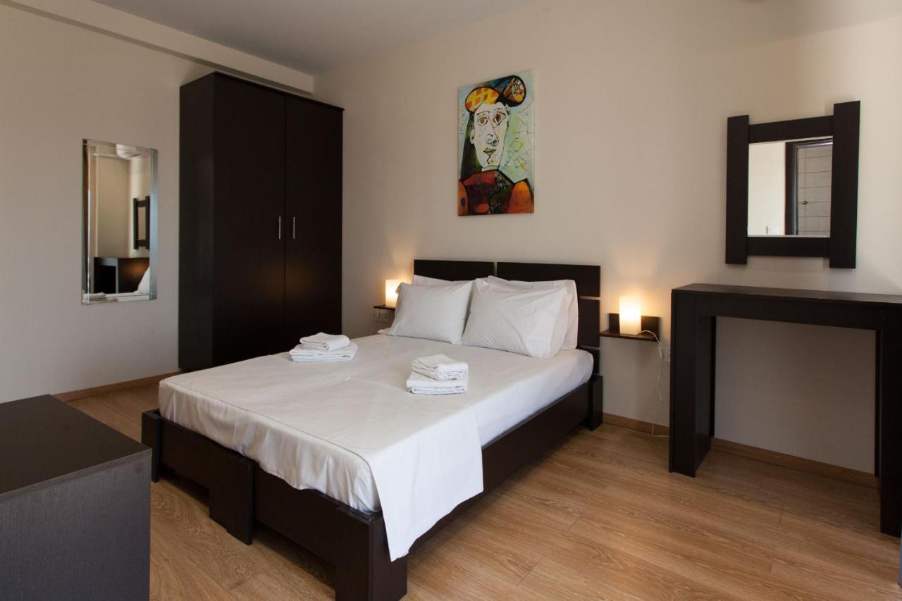 Modern Apt In Glyfada A Breath Away From The Sea - The View Atény Exteriér fotografie