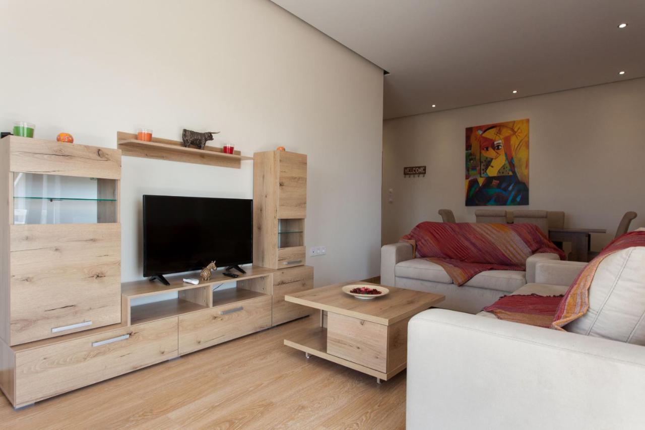Modern Apt In Glyfada A Breath Away From The Sea - The View Atény Exteriér fotografie