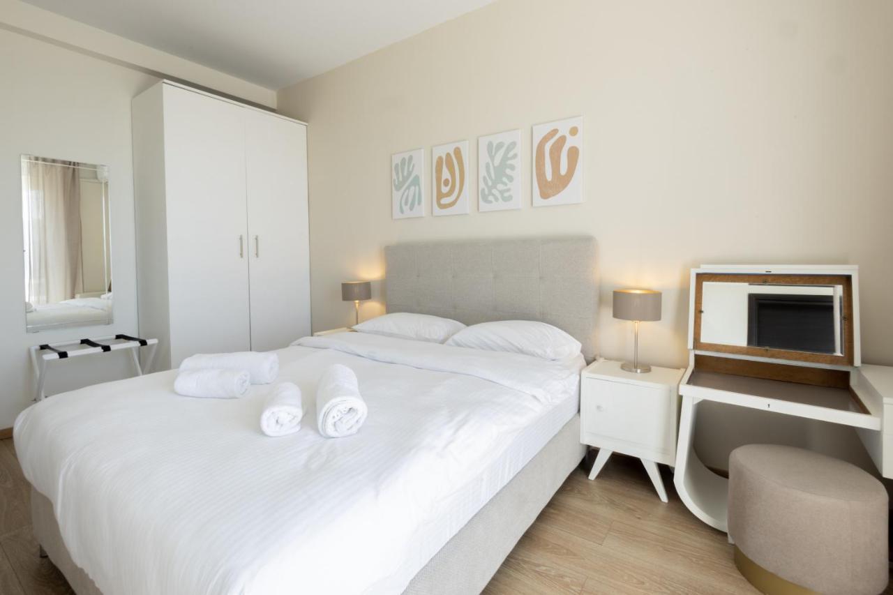 Modern Apt In Glyfada A Breath Away From The Sea - The View Atény Exteriér fotografie