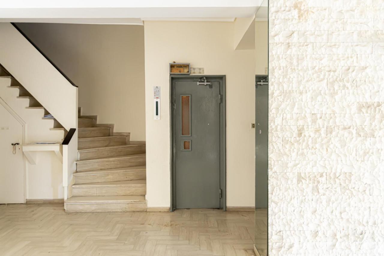 Modern Apt In Glyfada A Breath Away From The Sea - The View Atény Exteriér fotografie