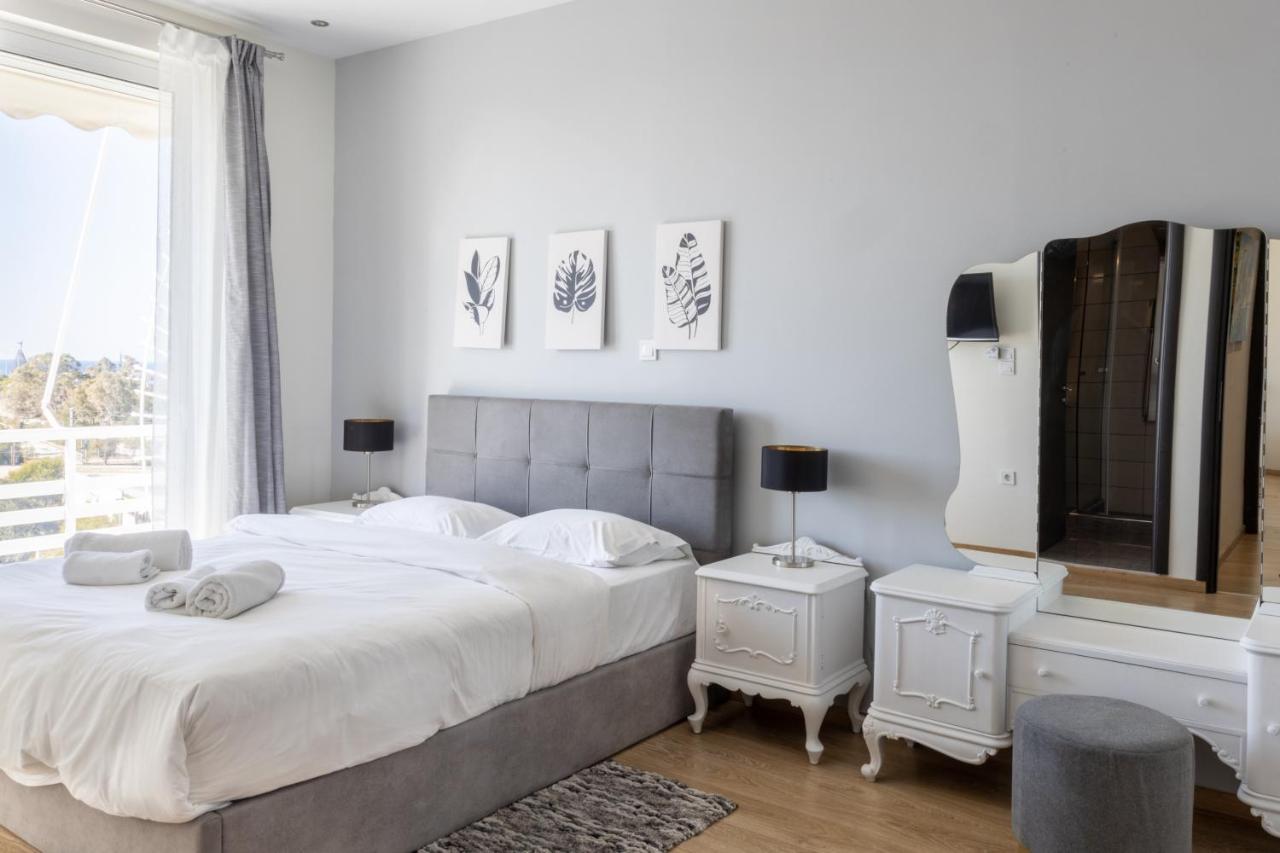 Modern Apt In Glyfada A Breath Away From The Sea - The View Atény Exteriér fotografie