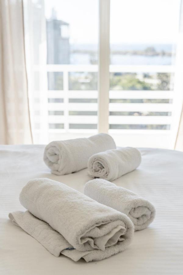 Modern Apt In Glyfada A Breath Away From The Sea - The View Atény Exteriér fotografie